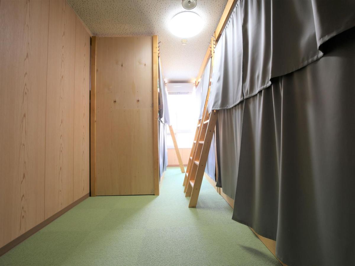 Hostel J Culture168 Тойонака Екстериор снимка